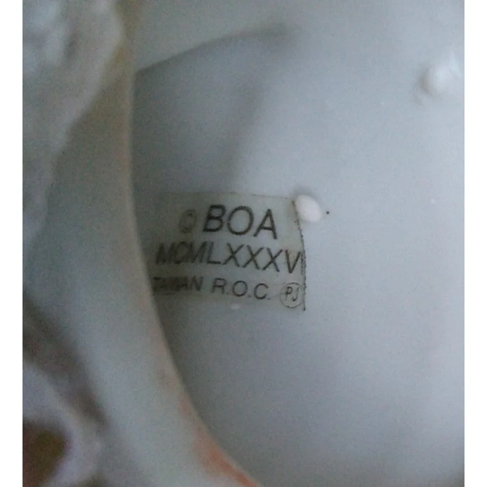 Boa white ceramic